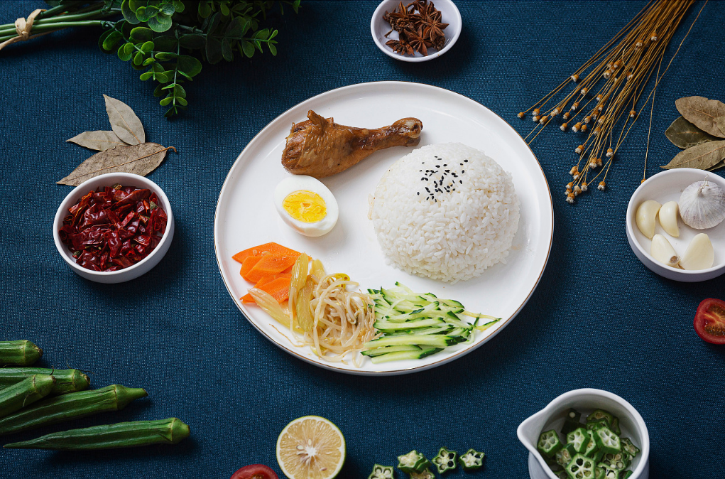 自辦餐飲問題與選擇專業(yè)食堂外包的優(yōu)勢