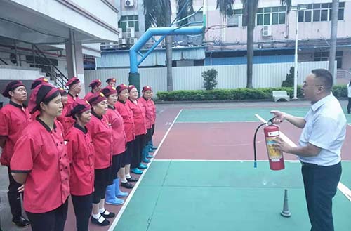 工廠飯?zhí)贸邪芾硇枰⒁饽男┌踩珕?wèn)題呢？